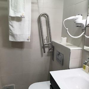 Chambre Double avec Accès aux Personnes Handicapées