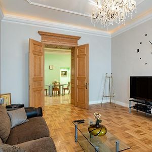 Old Riga 2 Bedroom Vecpilsetas Street Apartment