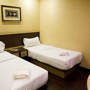 Deluxe  Without Window Twin Room