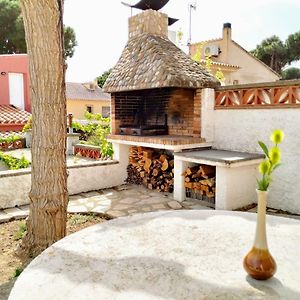 Vacay Apartamento Montgo, Agradable Jardin! En Costa Brava L'Escala!