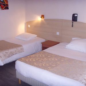 Chambre Triple de Base