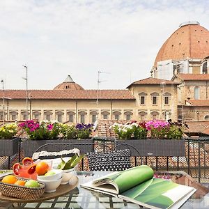 Best Location W/ Breathtaking Views Chic Palace
