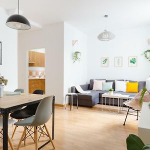 Appartement à 3 Chambres à Coucher