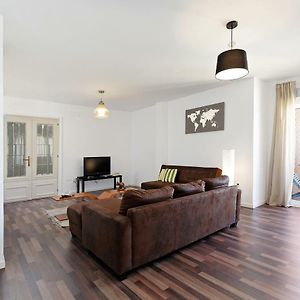 Appartement à 3 Chambres à Coucher