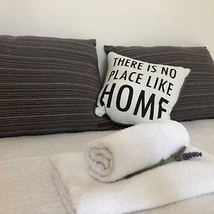 Studio Lit King-Size