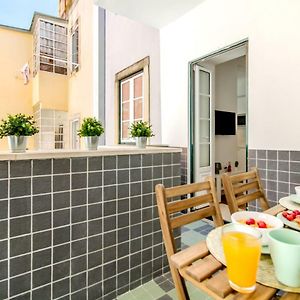 Appartement à 2 Chambres à Coucher