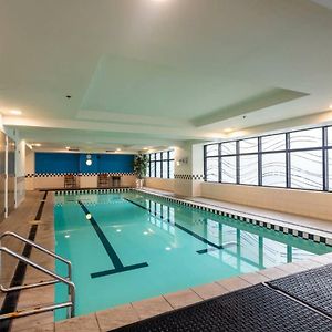 Urban Studio With Gym And Pool