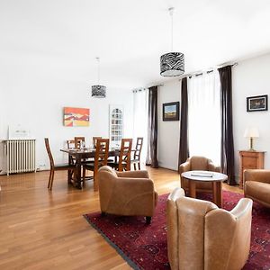 Appartement à 2 Chambres à Coucher