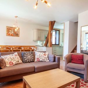 Appartement à 3 Chambres à Coucher