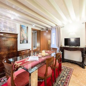 Appartement à 3 Chambres à Coucher