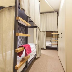 Chambre Juste Pour Hommes Dortoir