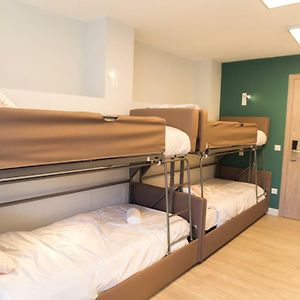 Chambre Juste Pour Hommes Dortoir