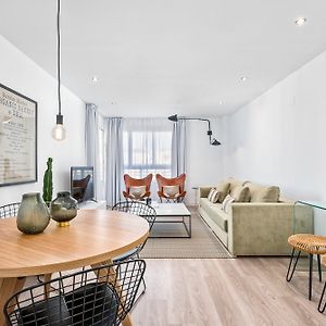 Appartement à 3 Chambres à Coucher