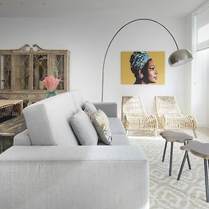 Simone By Feelfree Rentals