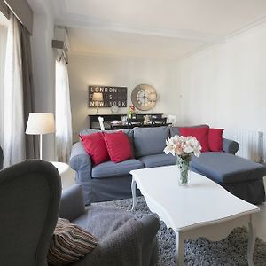 Appartement Luxe à 3 Chambres à Coucher