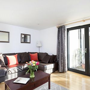 Appartement à 2 Chambres à Coucher