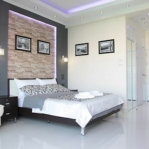 Studio de Luxe