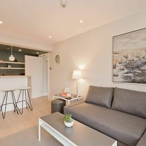 Appartement à 2 Chambres à Coucher