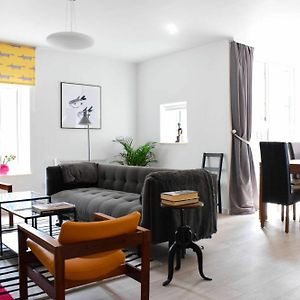 Appartement à 2 Chambres à Coucher