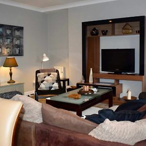 Appartement à 3 Chambres à Coucher