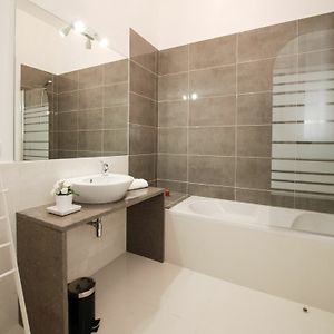 Appartement à 3 Chambres à Coucher