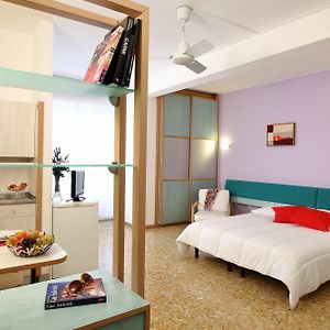 Studio Grande Lit King-Size