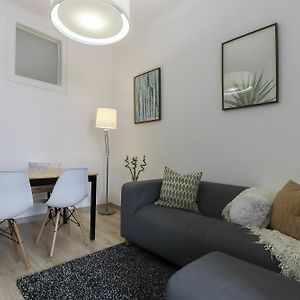 Appartement à 3 Chambres à Coucher