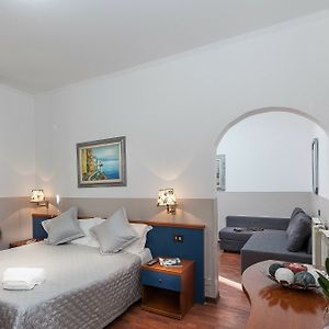 Ora Guest House