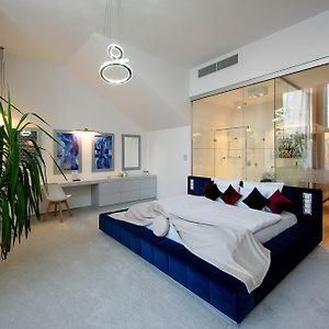 Karoly Corner Residences