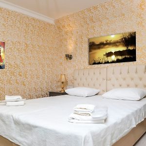 Suite à 3 Chambres à Coucher