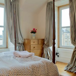 Appartement à 3 Chambres à Coucher