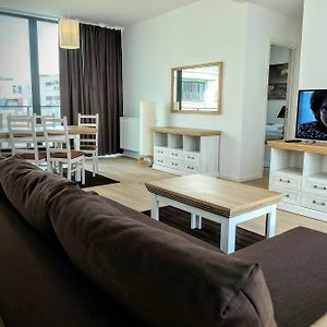 Appartement à 3 Chambres à Coucher