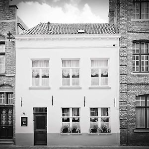 Guesthouse Groeninghe In The Centre Of Bruges