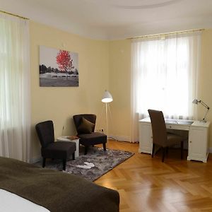 Villa Standarde