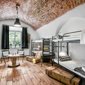 Dormitory Room Mixed