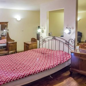 Flower Rooms