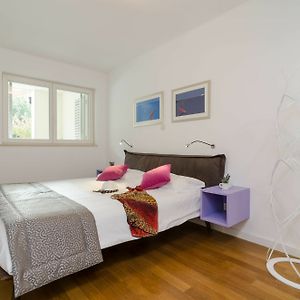 Appartement de Luxe à 2 Chambres à Coucher