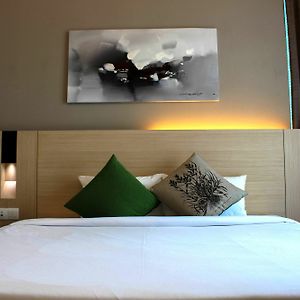 The Manor Luxury Suites & Apartments