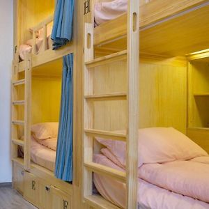 Economy  Quadruple Room Mainland Chinese Citizens