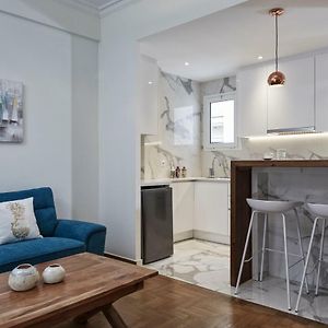 Cozy And Bright 2Bd Apartment In Kolonaki