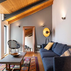 Bairro Alto Stunning Flat With Balcony By Lovelystay
