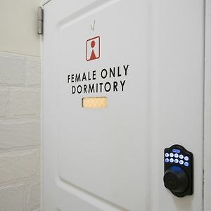 Chambre Juste Pour Femmes Dortoir
