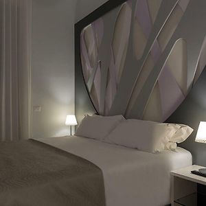 Dioniso'S Luxury Apartments Municipio