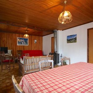 Appartement à 2 Chambres à Coucher