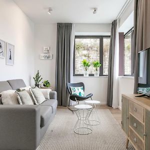 Riverside By Forever Rentals