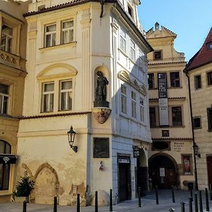 Apartments Tynska 7