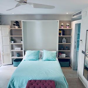 Cathedral Studio, Luxury Studio In Cathedral Area, Parking Optional