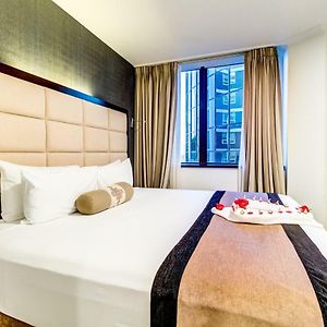 Suite à 2 Chambres à Coucher Lit King-Size