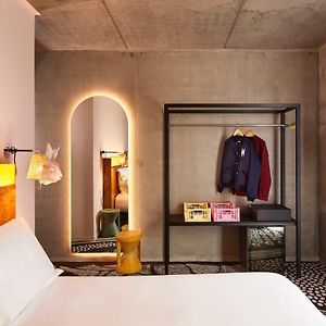 Chambre Moyenne Lit King-Size