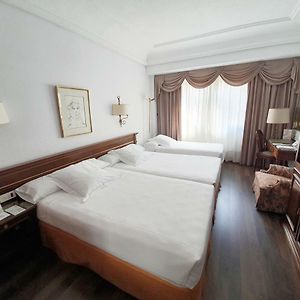 Chambre Lit Queen-Size